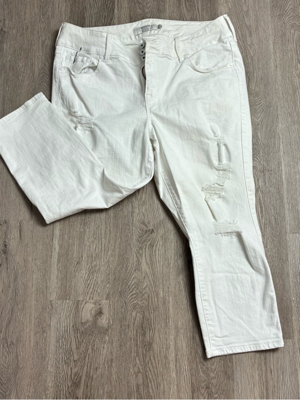 🤍 Torrid Denim Jegging Crop Distressed White Jeans Size 20 - Picture 12 of 12